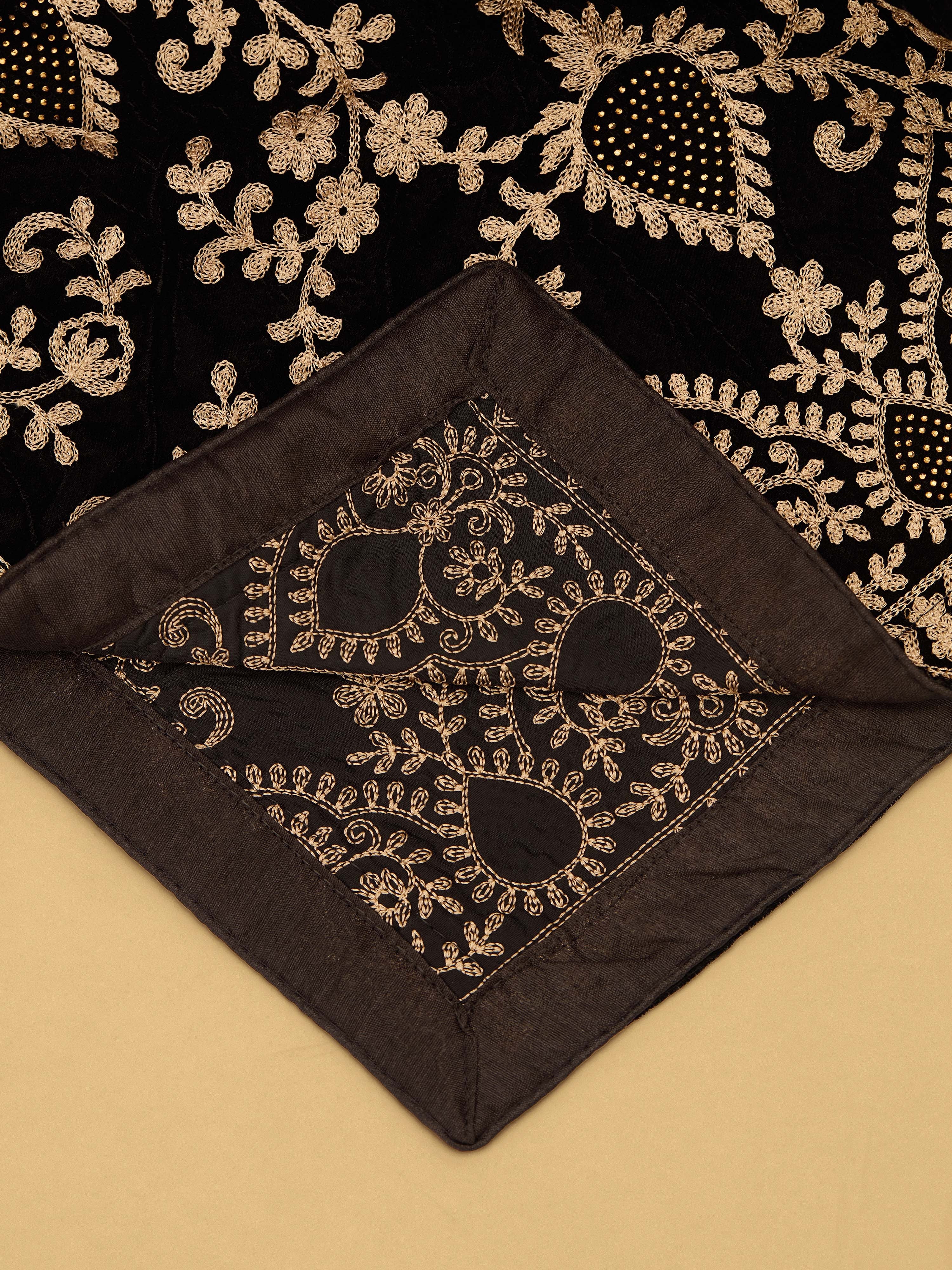 Men's Black Embroidered Dupatta