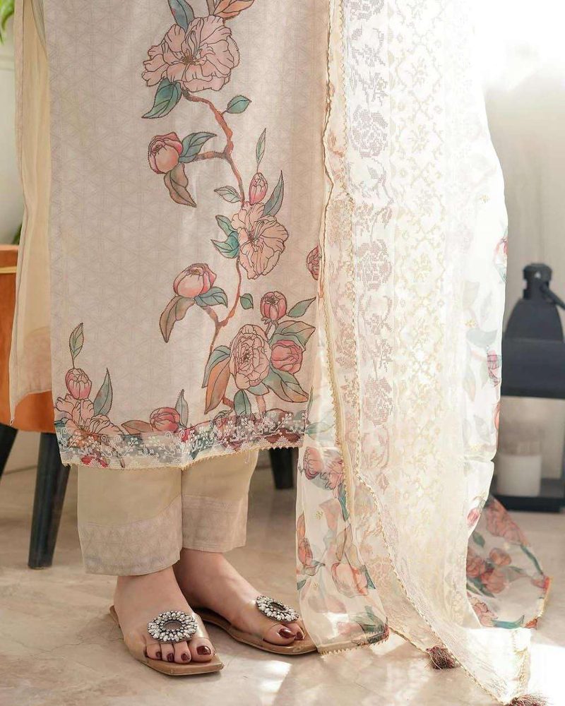 Lilan Cotton Floral Printed Straight Pakistani Kurti with Pant and Dupattta