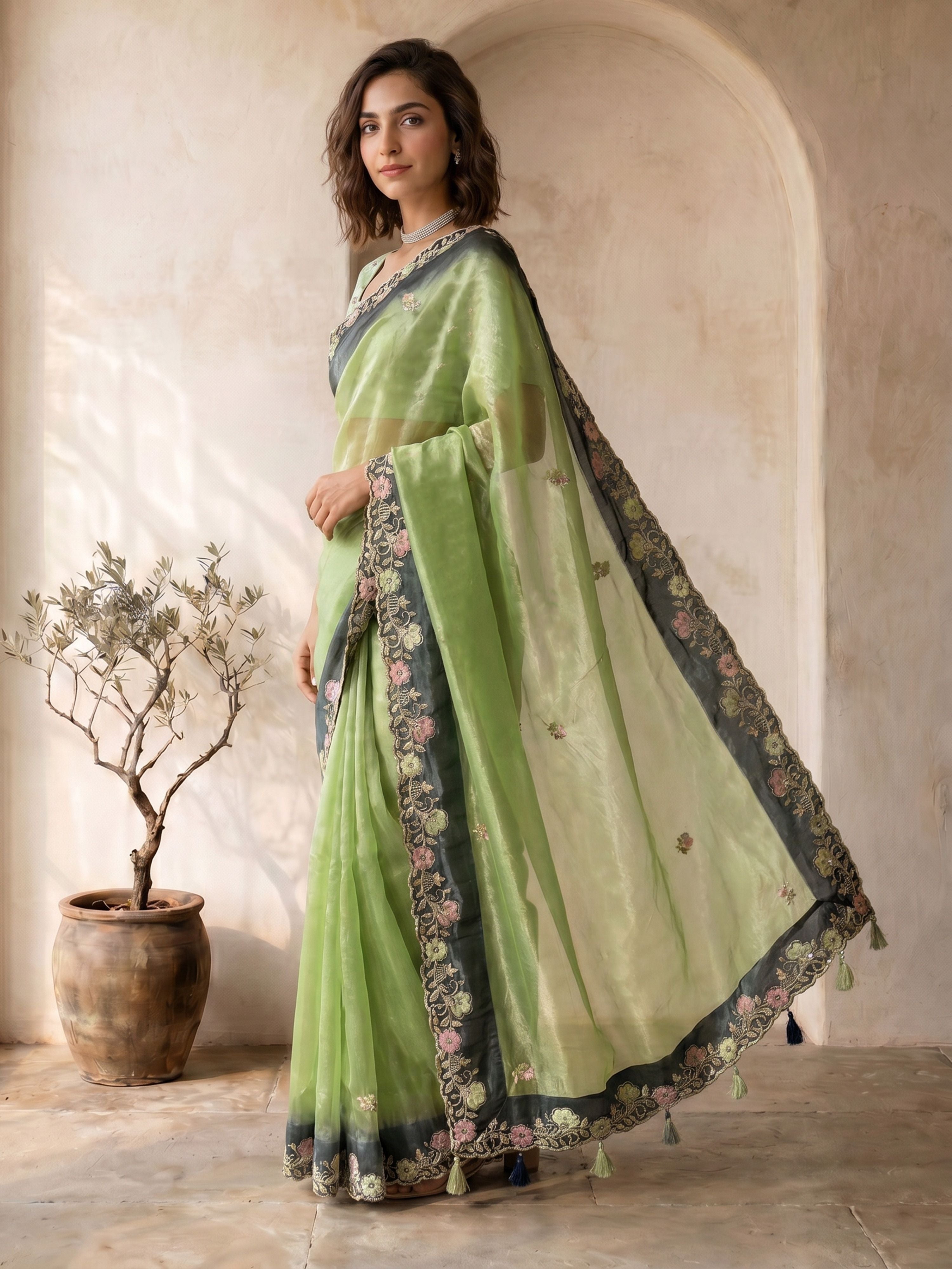 Women's Green Organza Embroidered Saree With Unstitched Blouse Piece